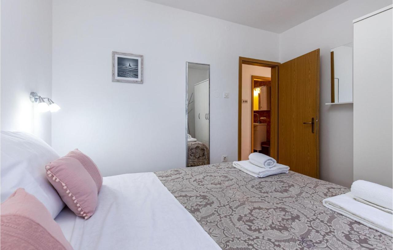 Amazing Apartment In Kostrena With 1 Bedrooms And Wifi Eksteriør bilde