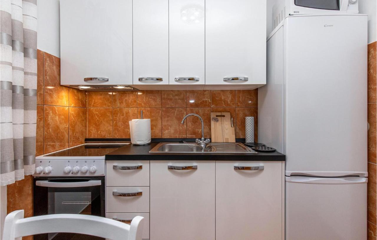Amazing Apartment In Kostrena With 1 Bedrooms And Wifi Eksteriør bilde