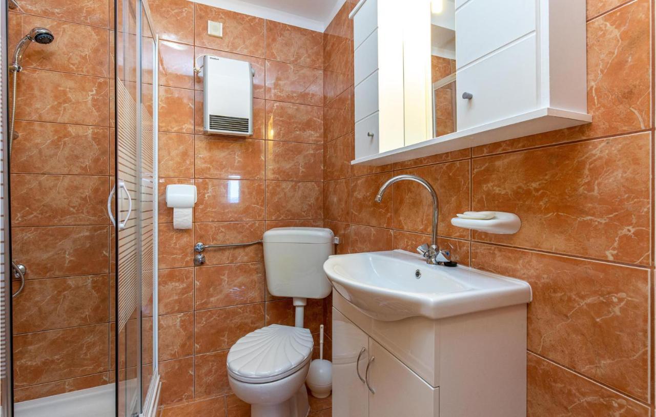 Amazing Apartment In Kostrena With 1 Bedrooms And Wifi Eksteriør bilde